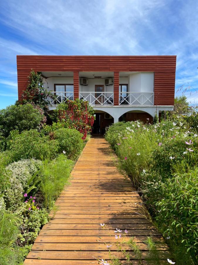 Teanehi Bed & Breakfast Hanga Roa Exterior foto