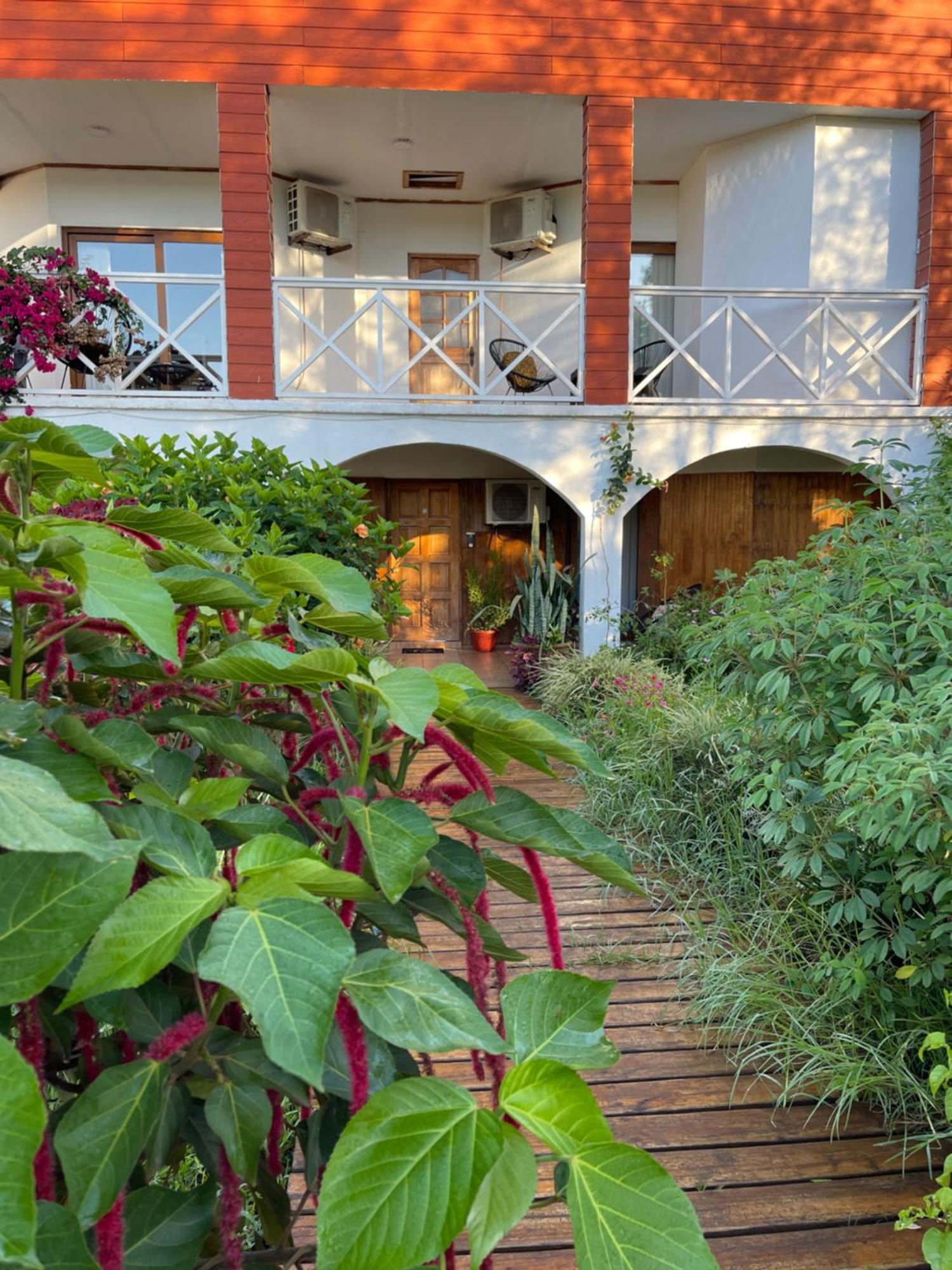 Teanehi Bed & Breakfast Hanga Roa Exterior foto