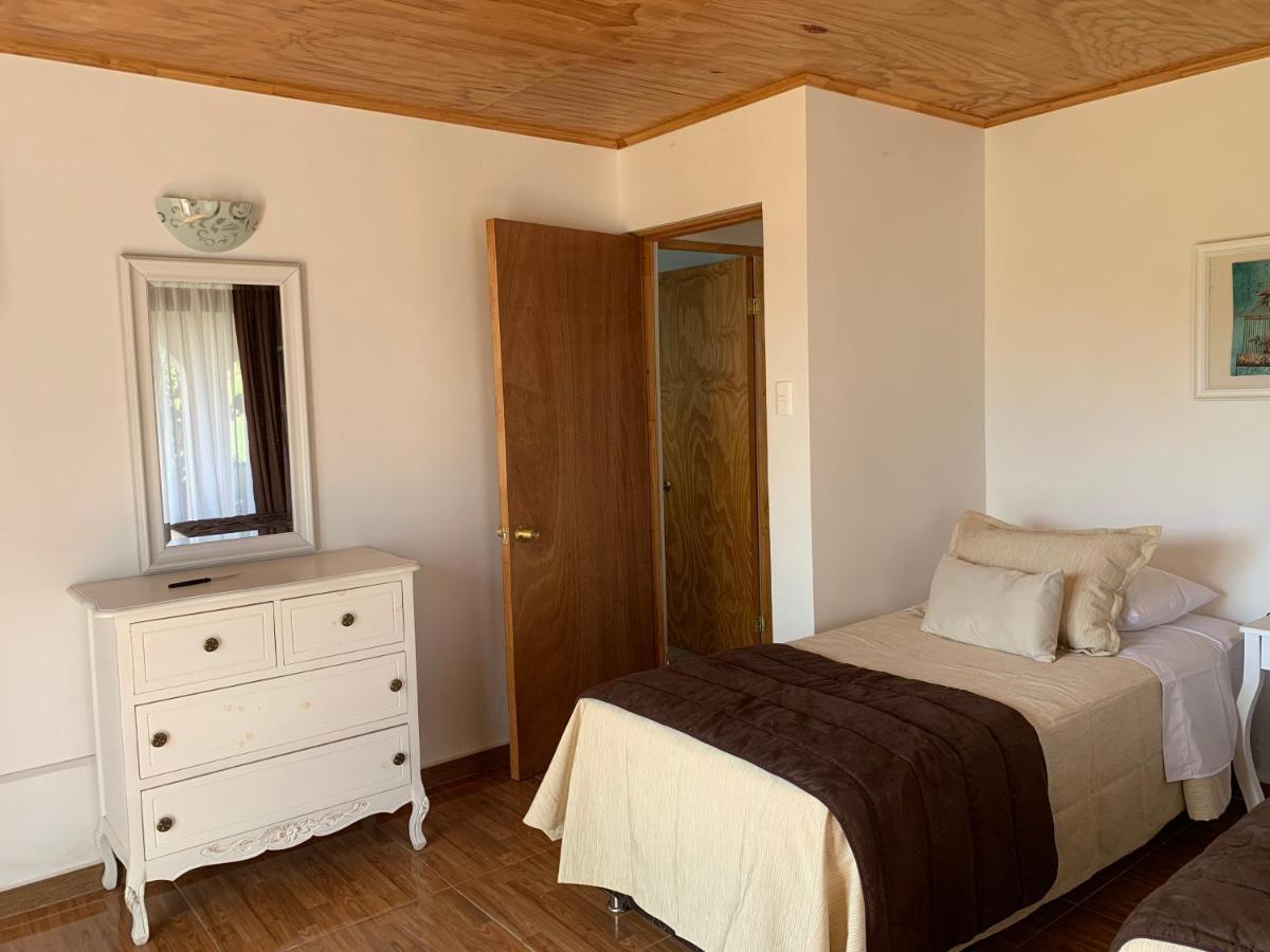 Teanehi Bed & Breakfast Hanga Roa Exterior foto