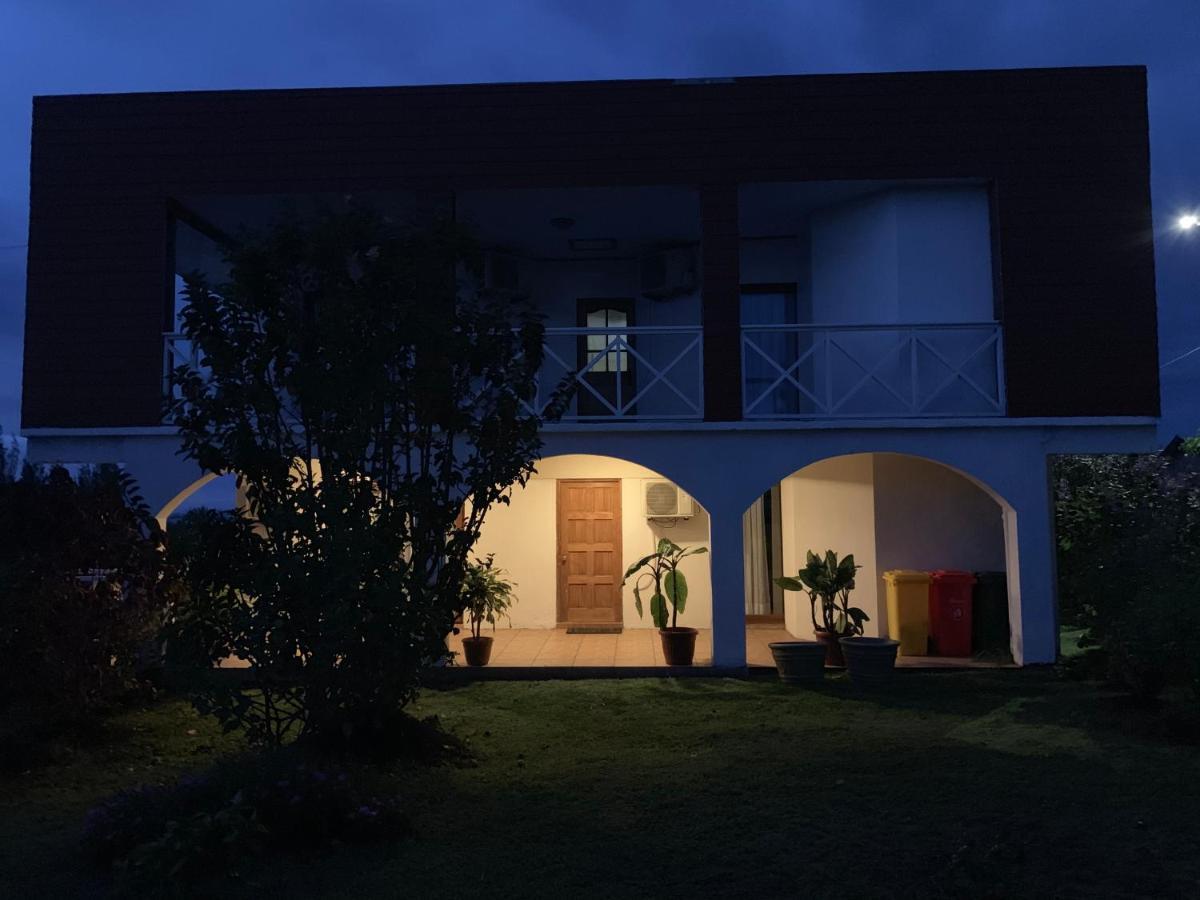 Teanehi Bed & Breakfast Hanga Roa Exterior foto