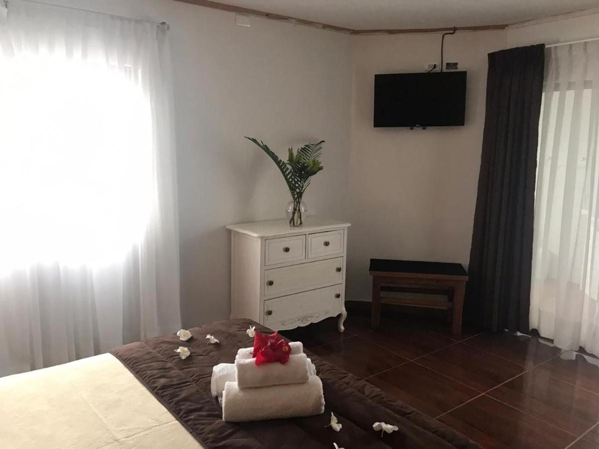 Teanehi Bed & Breakfast Hanga Roa Exterior foto